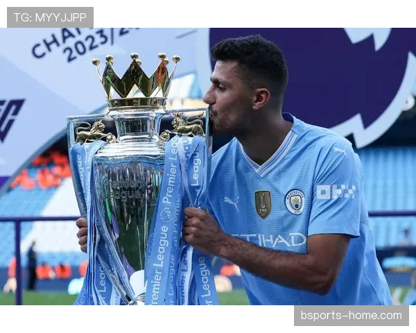 帕利尼亚 vs 罗德里：防守型与控场型后腰差异