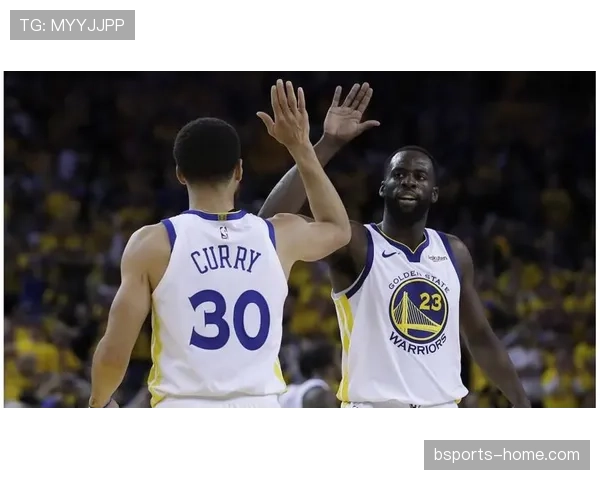 布朗比库里更靠挡拆拉开空间提升得分效率