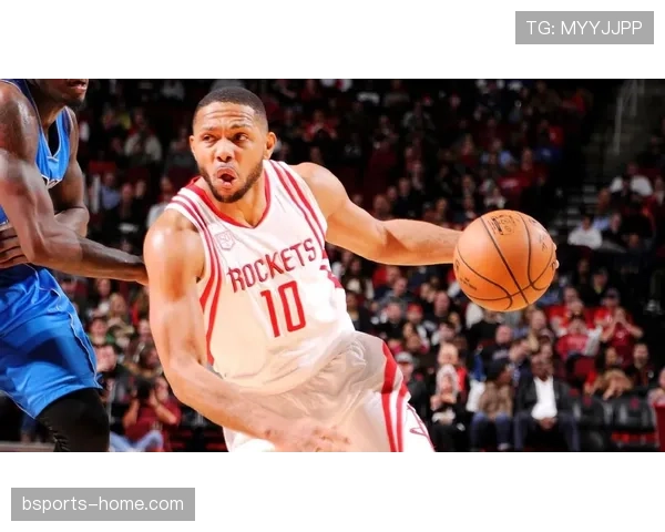 戈登无球跑动拉开空间，3D属性成火箭外线关键