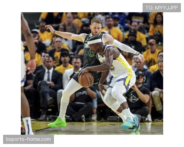 格林挡拆拉开防线助勇士提升关键时刻防守效率